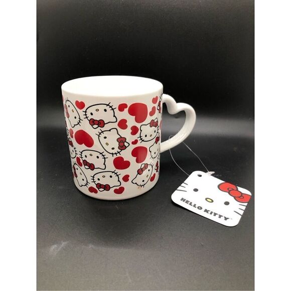 Hello Kitty NWT Heart Handle Mug Coffee Tea Cup Fir Valentines - Picture 15 of 16